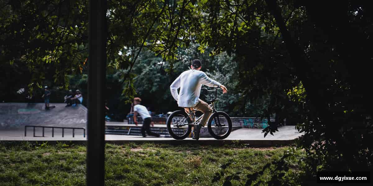 jiuyoucom勇敢前行，成功在不远处。